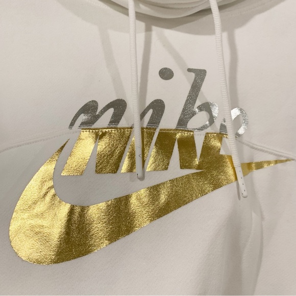 Nike Rally Gold Metallic Cropped Hoodie - Picture 6 of 9